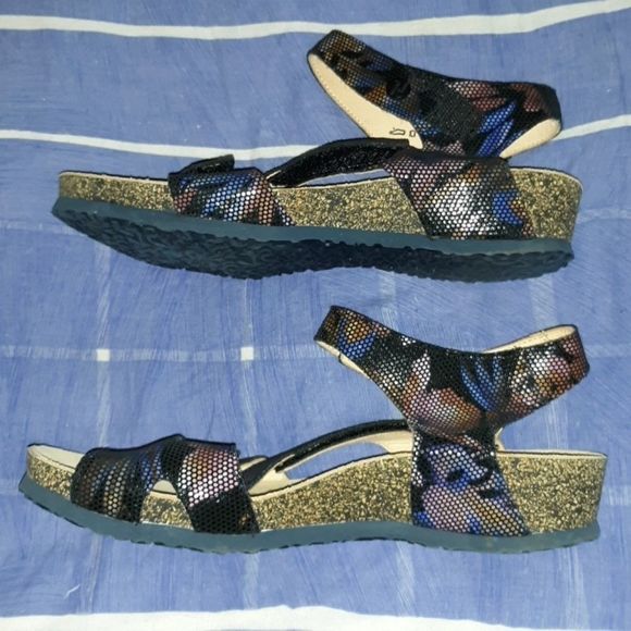 Think! Leather Adjustable Strap Sandals- Dumia 39 - Picture 3 of 8